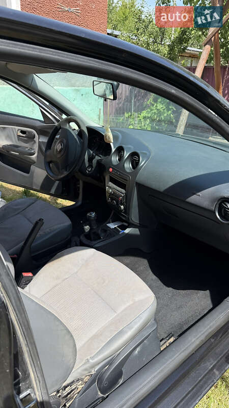 Хэтчбек SEAT Ibiza 2003 в Львове
