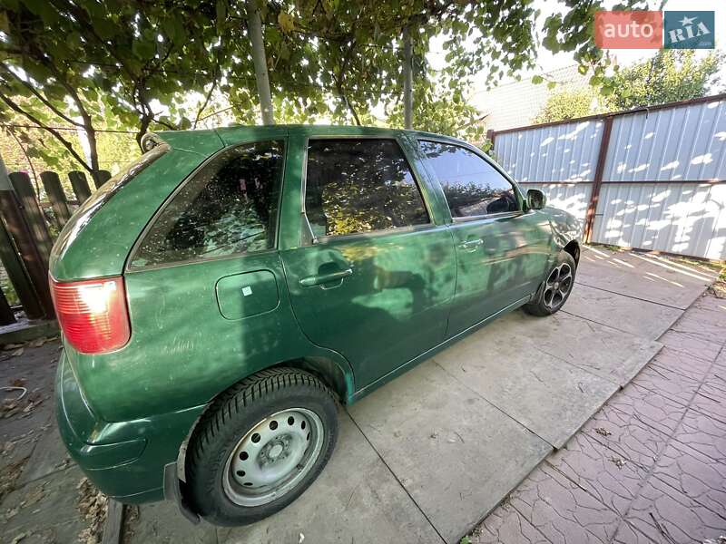 Хетчбек SEAT Ibiza 2000 в Києві