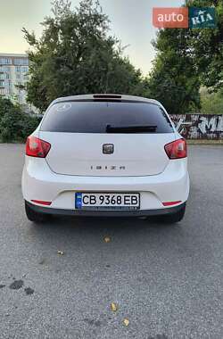 Хэтчбек SEAT Ibiza 2010 в 