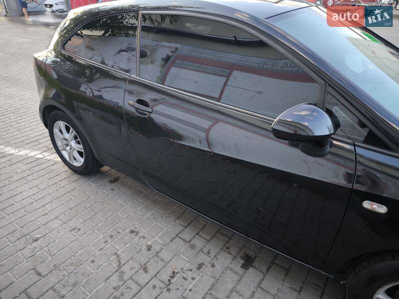 Хэтчбек SEAT Ibiza 2010 в Киеве