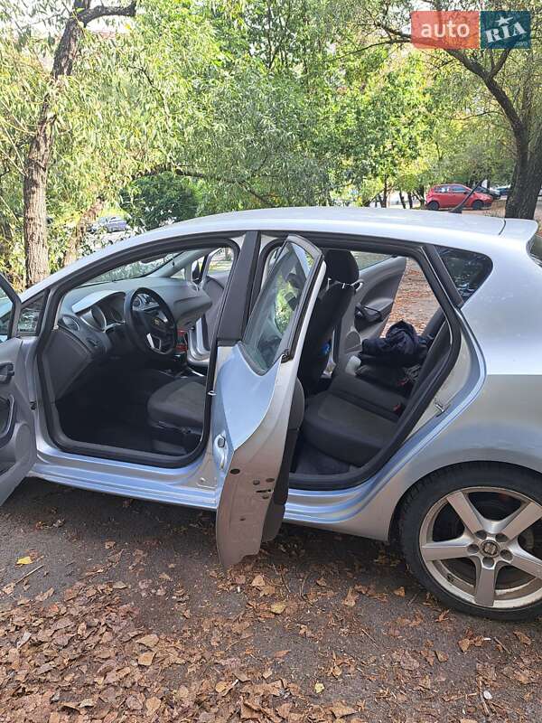 Хетчбек SEAT Ibiza 2010 в Києві