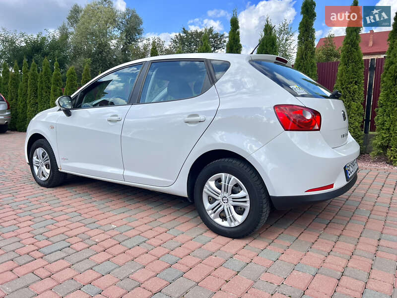 Хетчбек SEAT Ibiza 2008 в Новояворівську