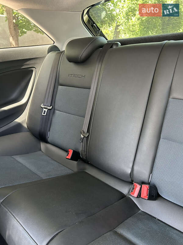 Хэтчбек SEAT Ibiza 2015 в Запорожье