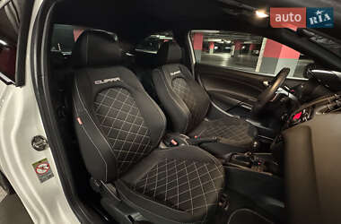 Хэтчбек SEAT Ibiza 2010 в 