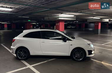 Хэтчбек SEAT Ibiza 2010 в 
