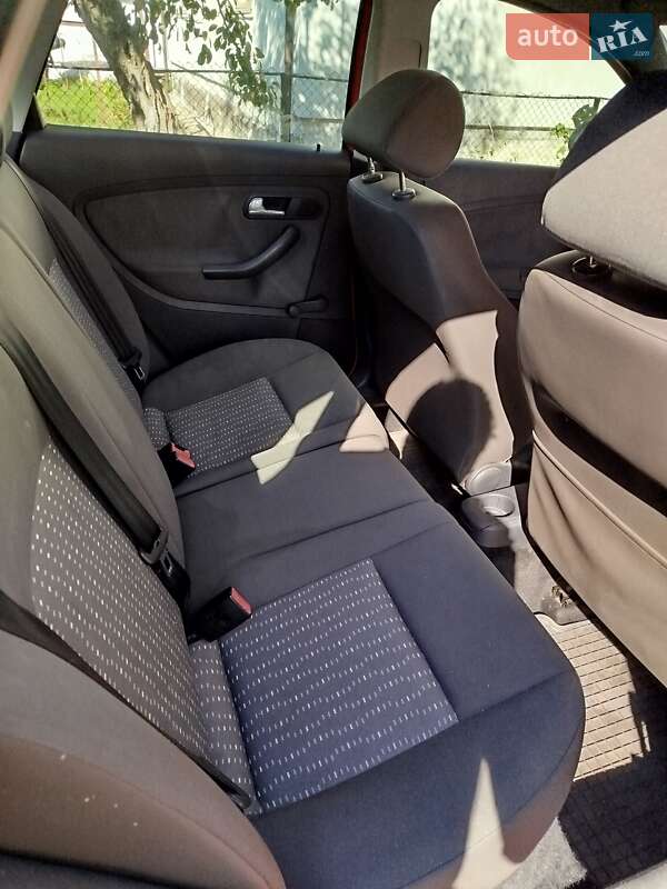 Хэтчбек SEAT Ibiza 2004 в Ивано-Франковске