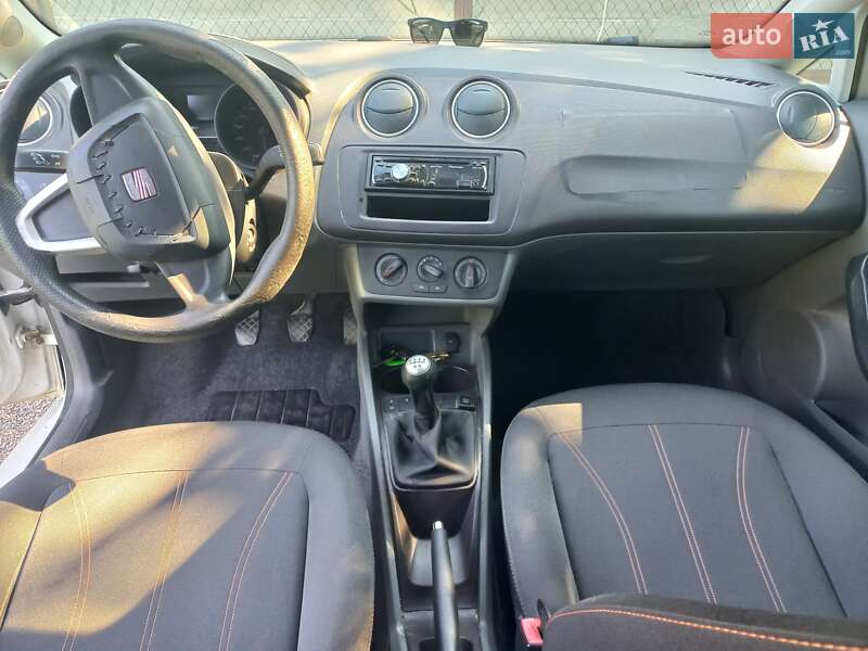 Хетчбек SEAT Ibiza 2010 в Черкасах фото 8 Хетчбек SEAT Ibiza 2010 в Черкасах