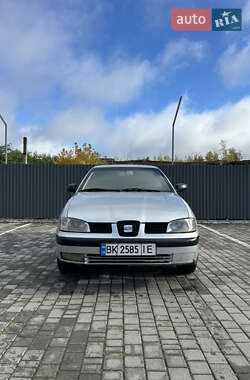 Хетчбек SEAT Ibiza 2000 в Рівному