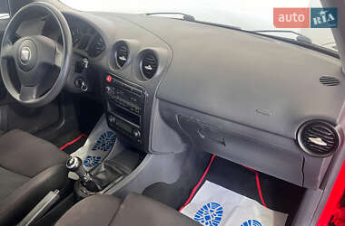 Хетчбек SEAT Ibiza 2005 в  фото 8 Хетчбек SEAT Ibiza 2005 в