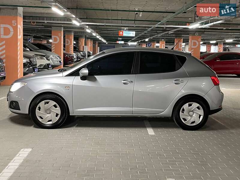 Хэтчбек SEAT Ibiza 2011 в Киеве фото 7 Хэтчбек SEAT Ibiza 2011 в Киеве