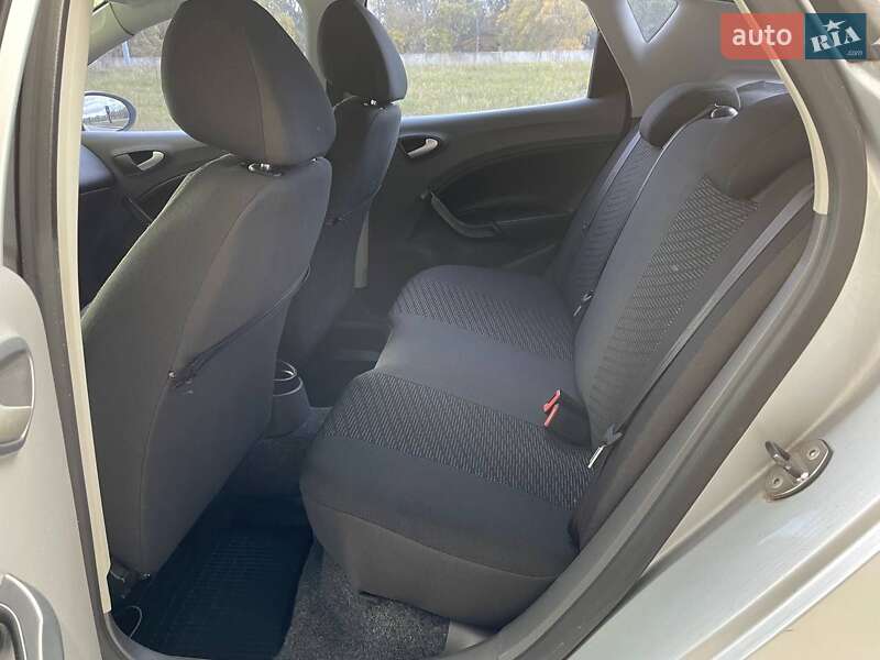 Хэтчбек SEAT Ibiza 2011 в Киеве фото 12 Хэтчбек SEAT Ibiza 2011 в Киеве
