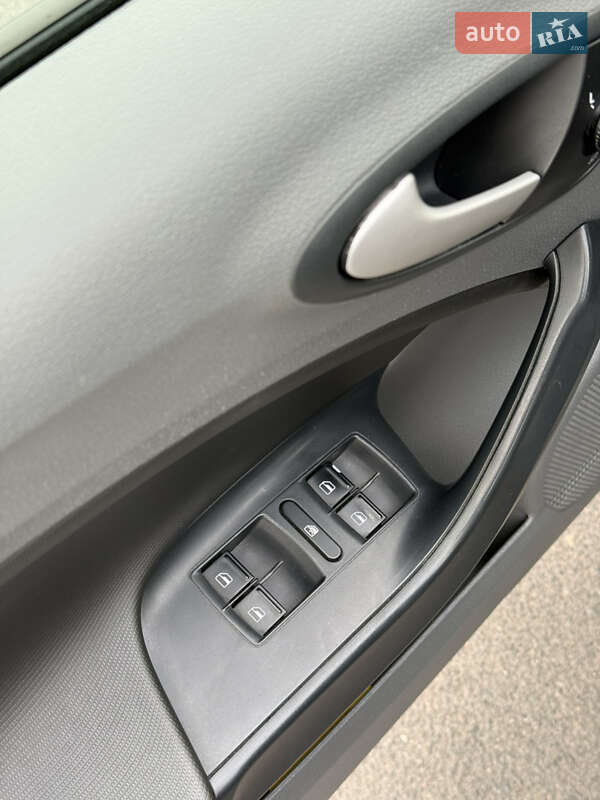 Універсал SEAT Ibiza 2011 в Львові фото 10 Універсал SEAT Ibiza 2011 в Львові