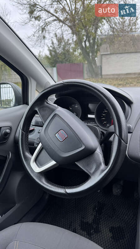 Хетчбек SEAT Ibiza 2011 в Макарові