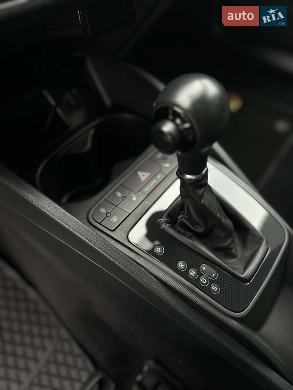 Хэтчбек SEAT Ibiza 2011 в Луцке