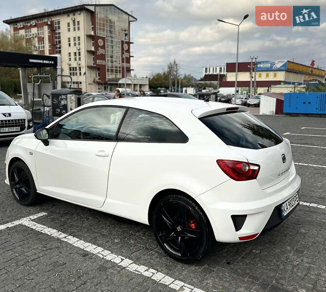 Хэтчбек SEAT Ibiza 2011 в Киеве фото 3 Хэтчбек SEAT Ibiza 2011 в Киеве