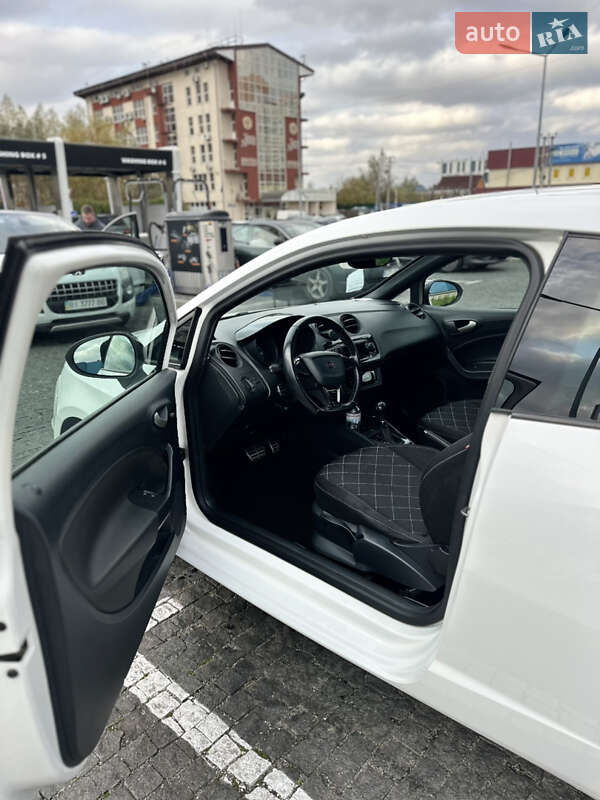 Хэтчбек SEAT Ibiza 2011 в Киеве фото 7 Хэтчбек SEAT Ibiza 2011 в Киеве