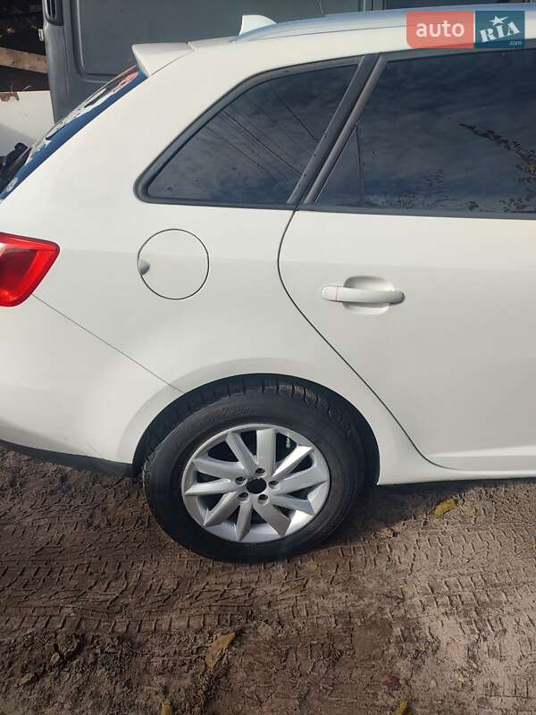 Универсал SEAT Ibiza 2012 в Обухове фото 7 Универсал SEAT Ibiza 2012 в Обухове