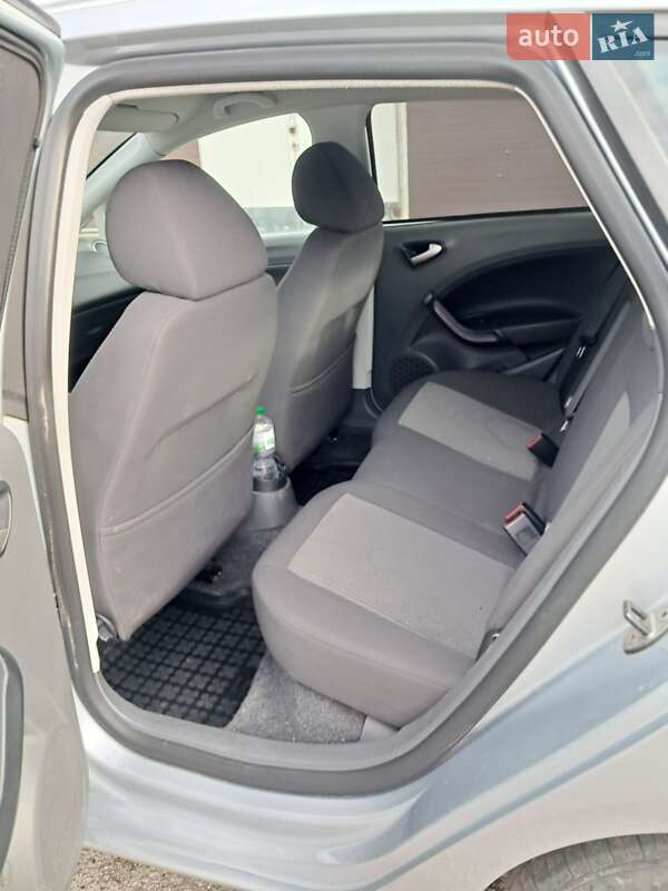 Універсал SEAT Ibiza 2011 в Івано-Франківську фото 8 Універсал SEAT Ibiza 2011 в Івано-Франківську