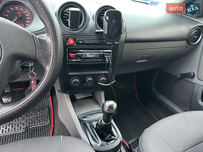 Хэтчбек SEAT Ibiza 2006 в Киеве фото 12 Хэтчбек SEAT Ibiza 2006 в Киеве