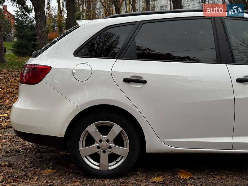 Хетчбек SEAT Ibiza 2013 в Києві