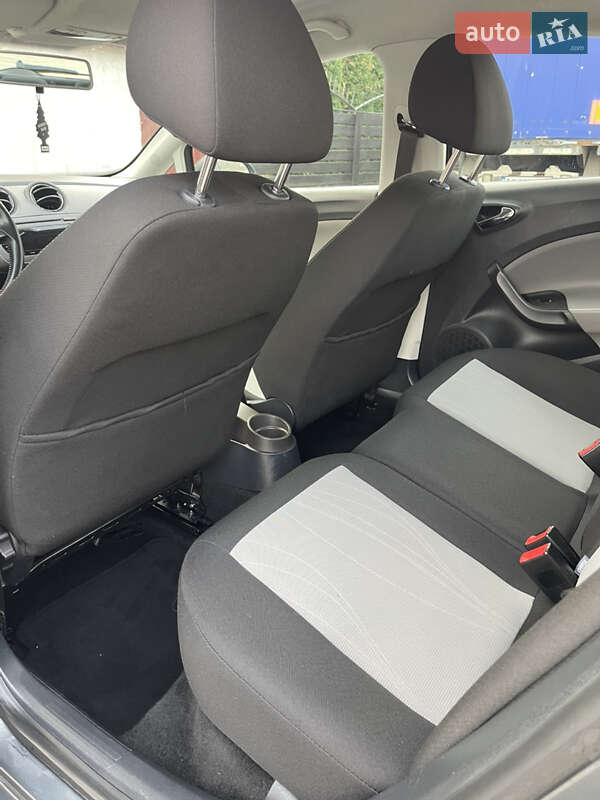 Хэтчбек SEAT Ibiza 2012 в Луцке фото 25 Хэтчбек SEAT Ibiza 2012 в Луцке