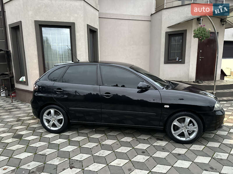 Хетчбек SEAT Ibiza 2008 в Києві