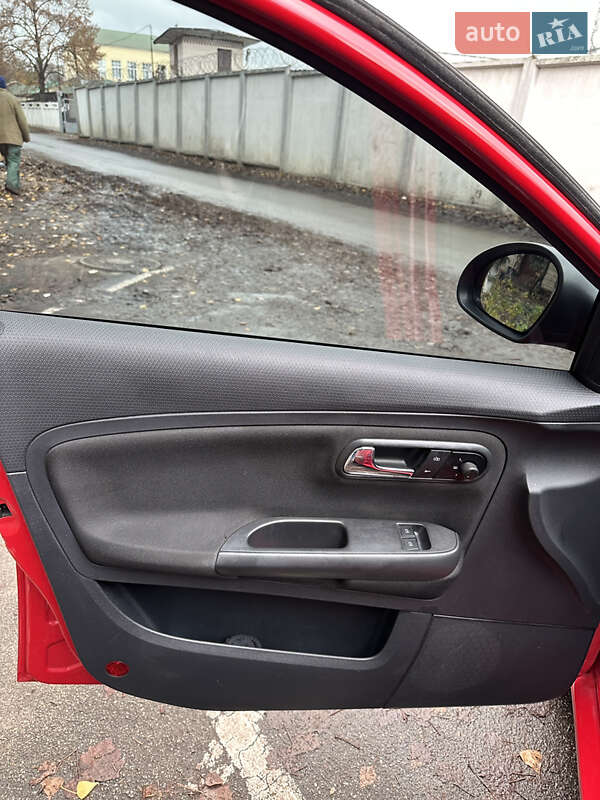 Хэтчбек SEAT Ibiza 2008 в Киеве