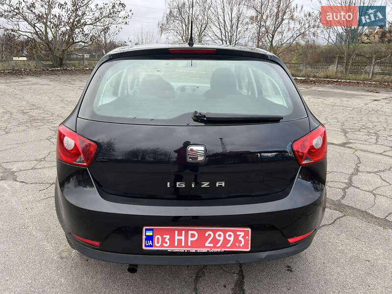 Хэтчбек SEAT Ibiza 2011 в Хороле фото 5 Хэтчбек SEAT Ibiza 2011 в Хороле