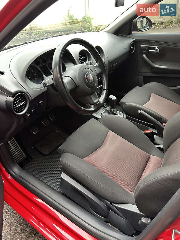 Хэтчбек SEAT Ibiza 2008 в Киеве