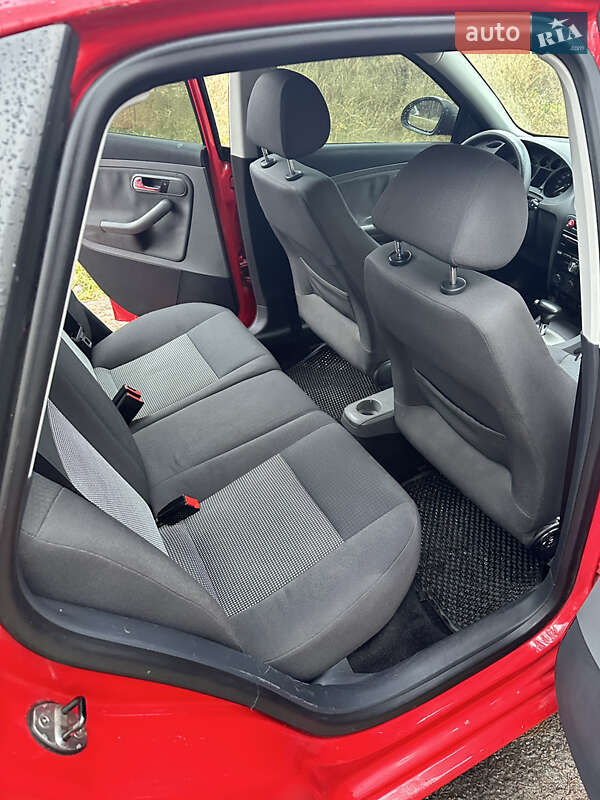 Хэтчбек SEAT Ibiza 2006 в Демидове фото 7 Хэтчбек SEAT Ibiza 2006 в Демидове