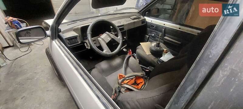 Хэтчбек SEAT Ibiza 1988 в Запорожье фото 11 Хэтчбек SEAT Ibiza 1988 в Запорожье