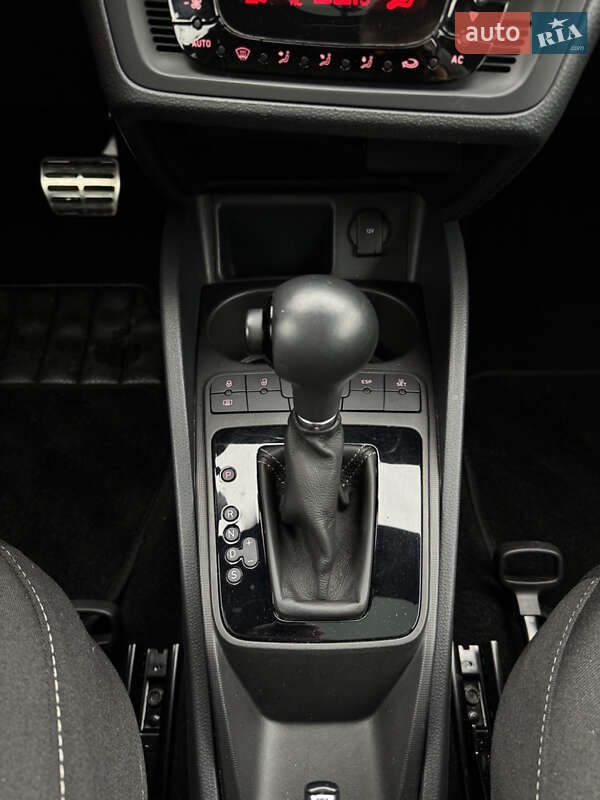 Хэтчбек SEAT Ibiza 2011 в Луцке фото 27 Хэтчбек SEAT Ibiza 2011 в Луцке