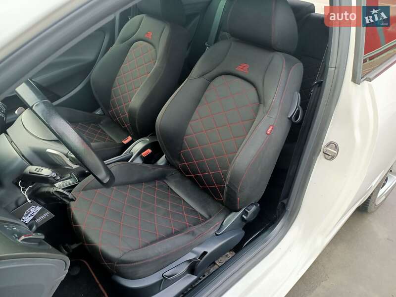 Хэтчбек SEAT Ibiza 2010 в Киеве фото 17 Хэтчбек SEAT Ibiza 2010 в Киеве