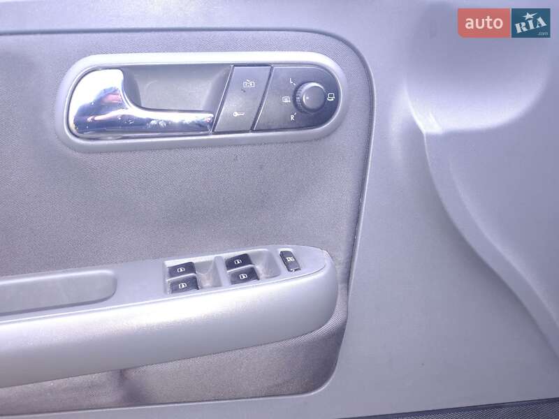 Хэтчбек SEAT Ibiza 2006 в Ровно