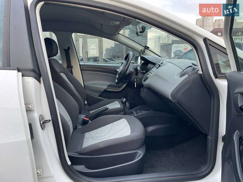 Универсал SEAT Ibiza 2012 в Киеве