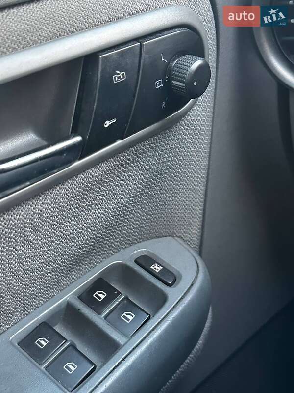 Хэтчбек SEAT Ibiza 2004 в Рожище фото 8 Хэтчбек SEAT Ibiza 2004 в Рожище