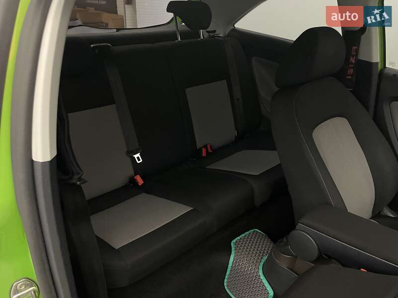 Хэтчбек SEAT Ibiza 2013 в Киеве