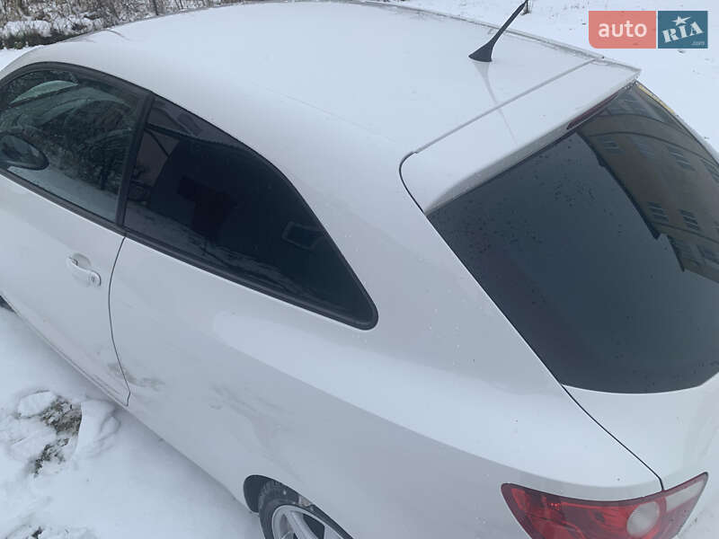 Хэтчбек SEAT Ibiza 2010 в Радехове