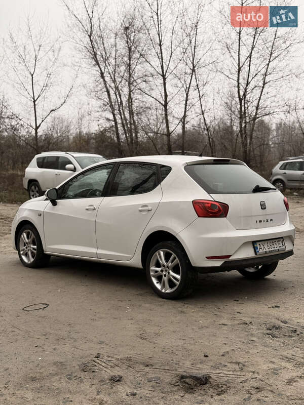 Хэтчбек SEAT Ibiza 2013 в Киеве фото 4 Хэтчбек SEAT Ibiza 2013 в Киеве