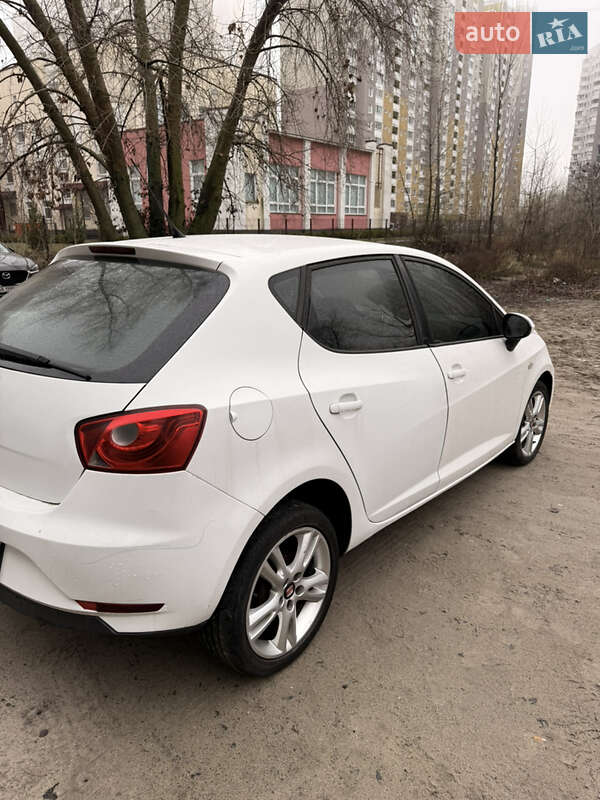 Хэтчбек SEAT Ibiza 2013 в Киеве фото 14 Хэтчбек SEAT Ibiza 2013 в Киеве