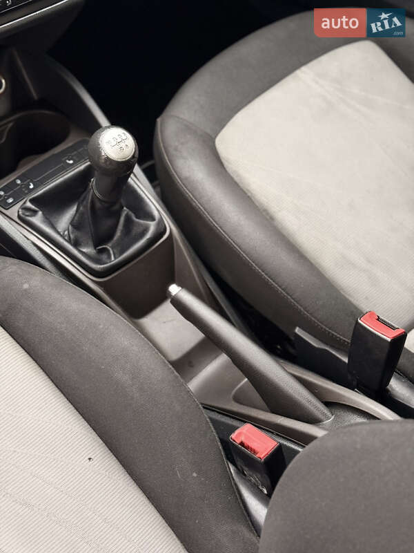 Хэтчбек SEAT Ibiza 2013 в Киеве фото 22 Хэтчбек SEAT Ibiza 2013 в Киеве