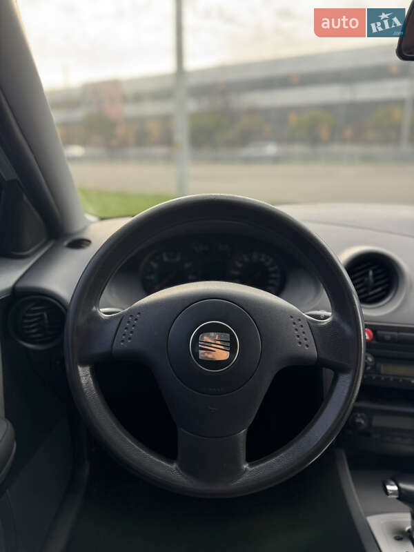 Хэтчбек SEAT Ibiza 2003 в Днепре фото 13 Хэтчбек SEAT Ibiza 2003 в Днепре