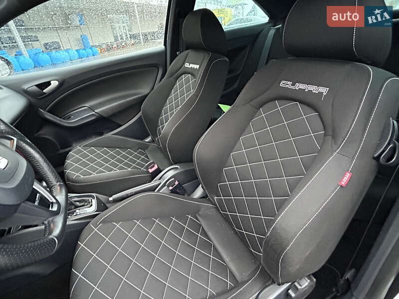 Хетчбек SEAT Ibiza 2011 в Павлограді