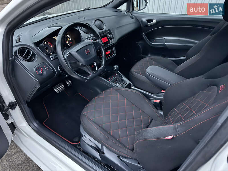 Хэтчбек SEAT Ibiza 2010 в Киеве фото 46 Хэтчбек SEAT Ibiza 2010 в Киеве