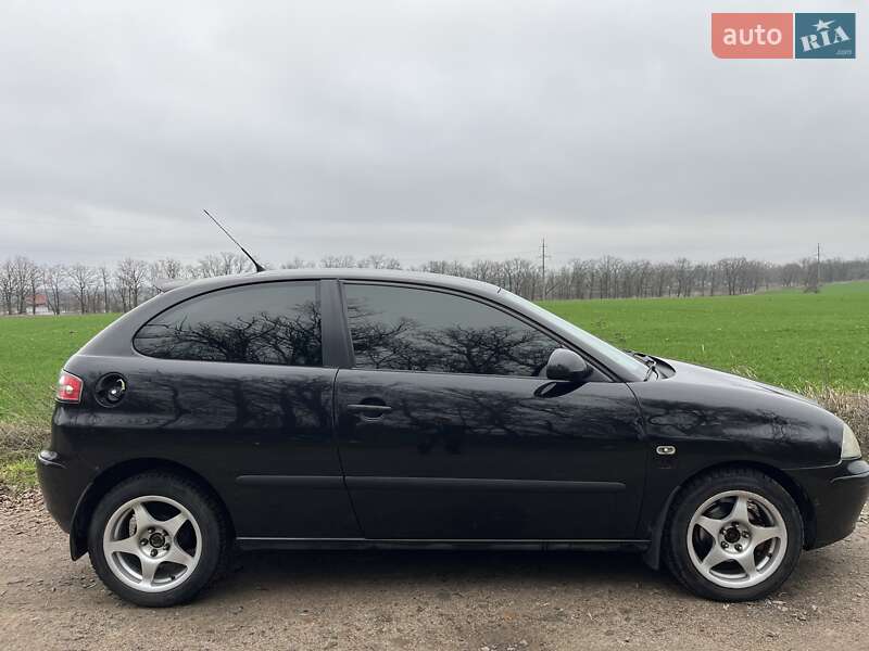 Хэтчбек SEAT Ibiza 2004 в Смеле фото 2 Хэтчбек SEAT Ibiza 2004 в Смеле