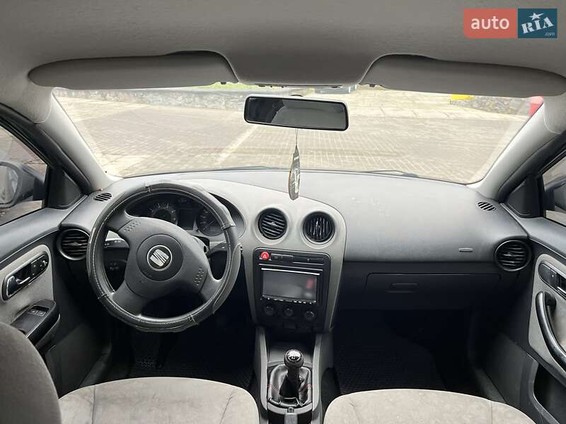 Хэтчбек SEAT Ibiza 2004 в Смеле фото 25 Хэтчбек SEAT Ibiza 2004 в Смеле
