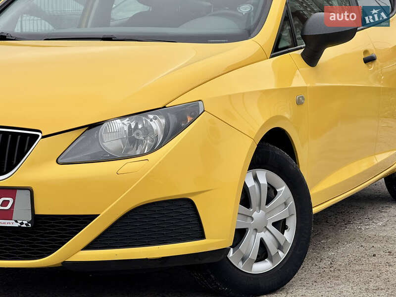 Хетчбек SEAT Ibiza 2011 в Києві