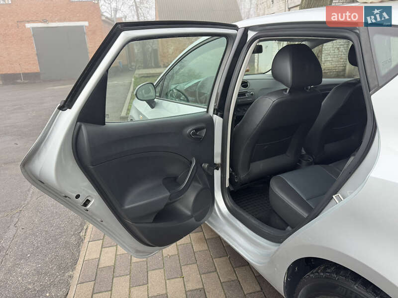 Хетчбек SEAT Ibiza 2015 в Лубнах фото 29 Хетчбек SEAT Ibiza 2015 в Лубнах