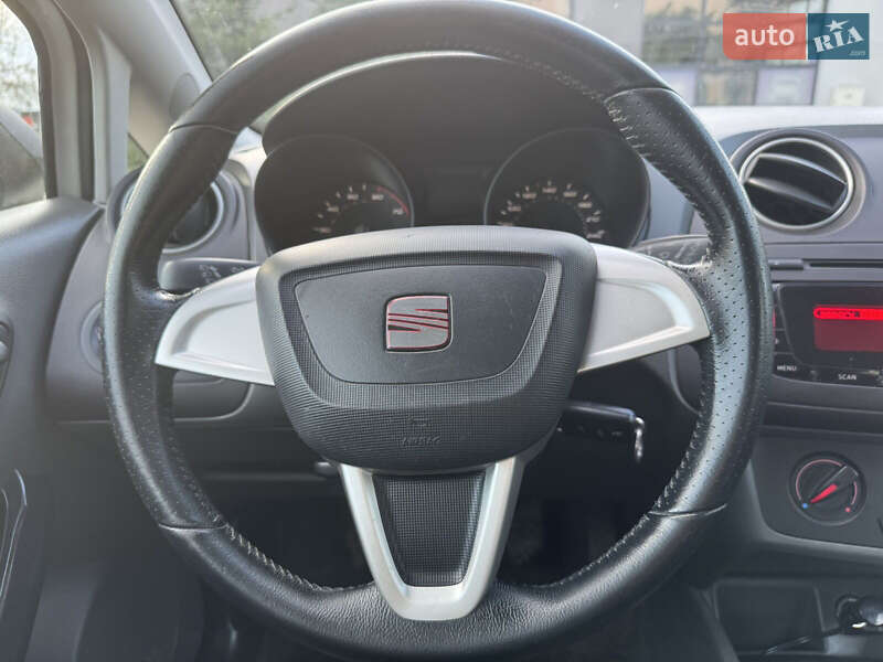 Хэтчбек SEAT Ibiza 2011 в Вараше