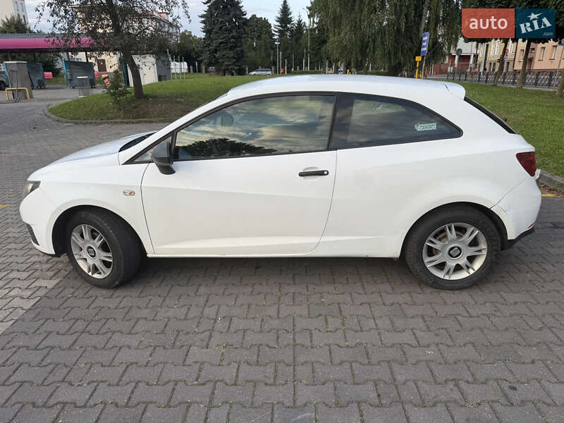 Хэтчбек SEAT Ibiza 2011 в Вараше